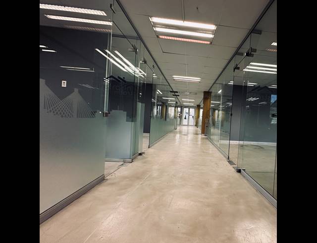 733.40M² OFFICE TO LET IN WOODMEAD